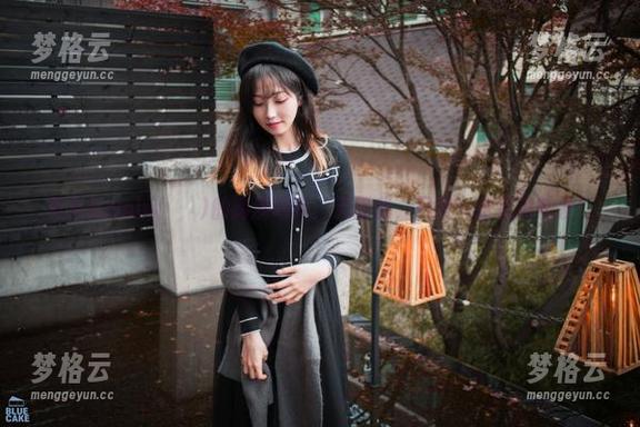 开启Bambi(밤비)的高清写真：无限我，只需一张完美触发！