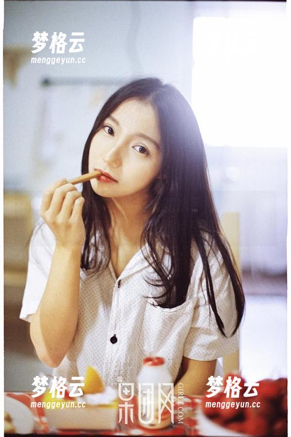GIRLT果团网 - 私拍里的水手服，周妍希把海风也带到了图片里吗？