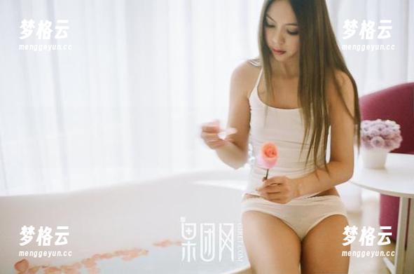 GIRLT果团网 - 粉色悸动：陈雅漫最新合集，快来加入这场色彩派对！