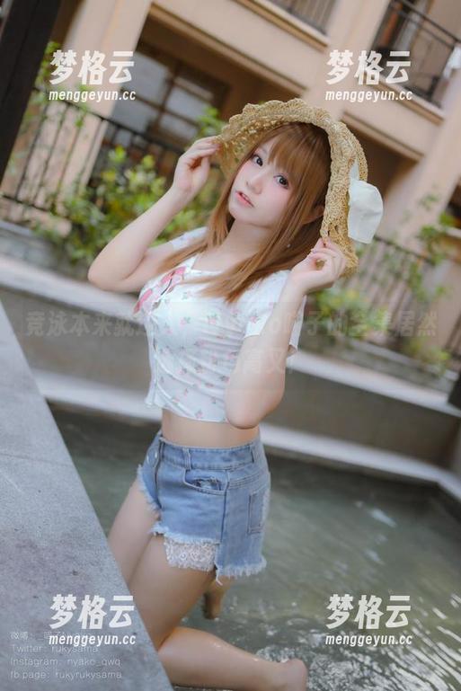 竞泳本来就迷人，Nyako喵子的全集居然选择粉色高叉！
