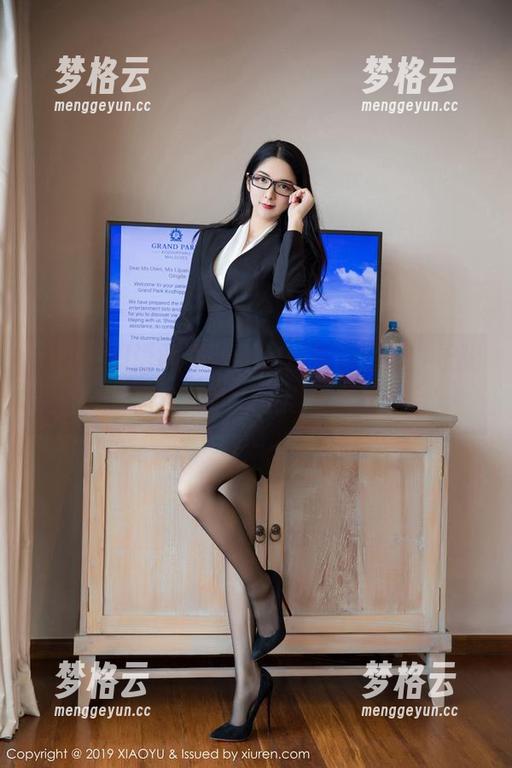 XIAOYU语画界 - 小沫琳最新图集，长腿一出，其他人难道要退散？