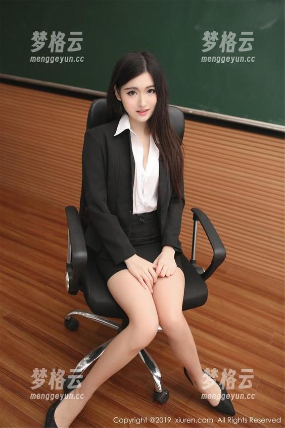 Xiuren秀人网 - 养乐多Doll的温柔写真集，亲爱的，你准备好‘喝’下这份温柔了吗？