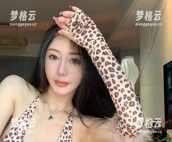 微密圈 - 渔网黑丝套图又添加了不爱笑的赛琳的独特韵味，更新之后的我都快捂脸了。