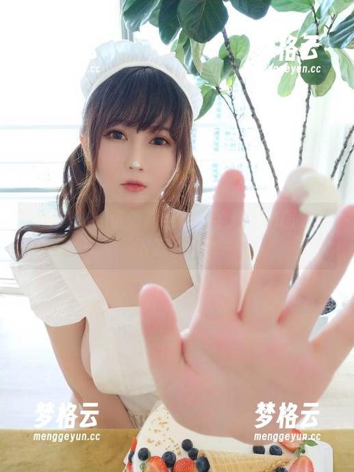 意外曝光：依依超级懒的学姐秘密图集，下载试试？