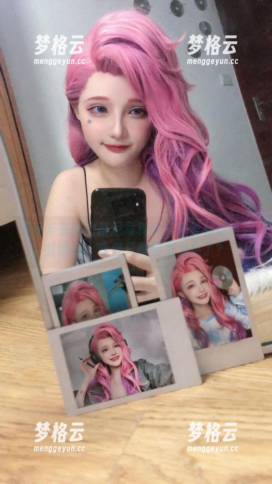 千夜未来的比基尼写真库：有没有触电到我的心，或者只是因为太热了？