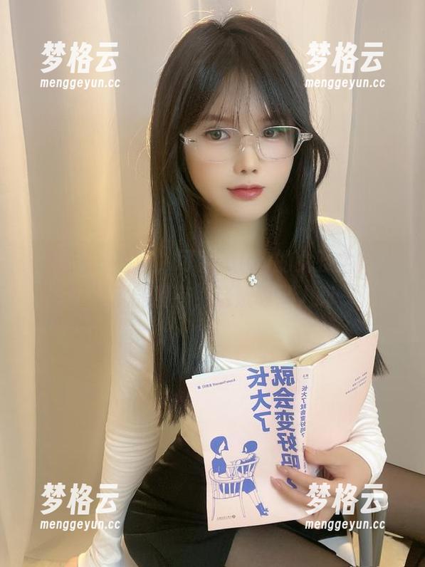微密圈 - 看吧，可馨juicy的女孩全集，下载就能拥有，这贼吸引人嘛～