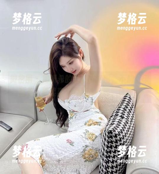 微密圈 - 周妍希的私房旗袍图，不加水印的美，更显真实的迷人—呃，也许！