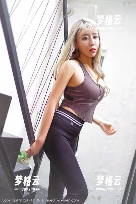 嗲囡囡 - 等一下，周大萌的校服分享！！！这图集我已经翻了好几遍了！