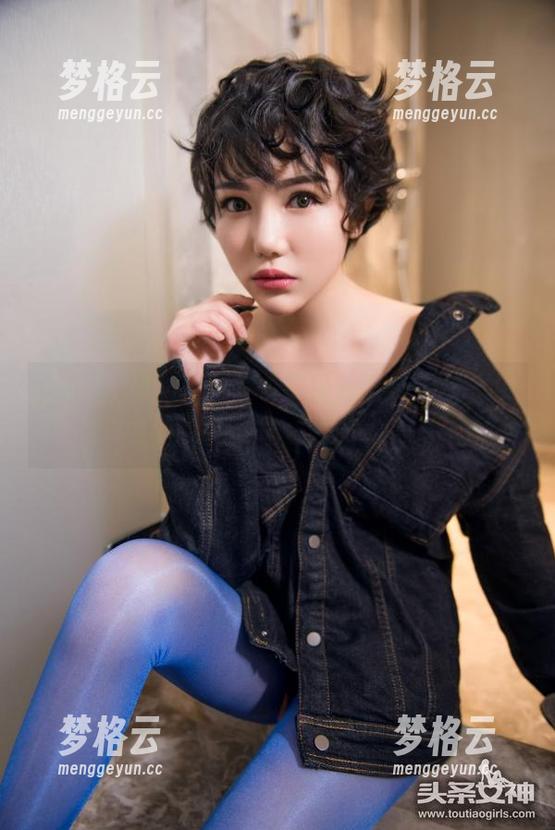 头条女神 - 这连体衣在线跑调了，陈亦菲也无言以对！