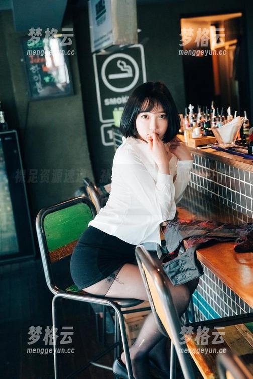 裸足资源速递，孙乐乐(손예은)的图包快来领，不要告诉鞋子！