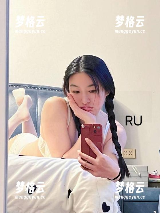 微密圈 - 美图加持，宝儿茹171的双人看似普通，实则每个细节都在说话？