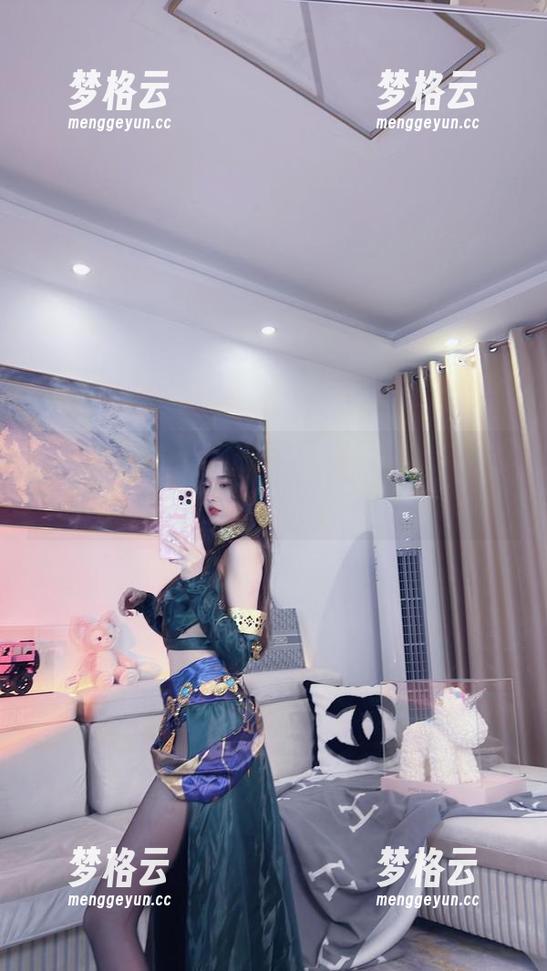 小小奶瓶儿又出新套图，黑色渗透了你的心，不？