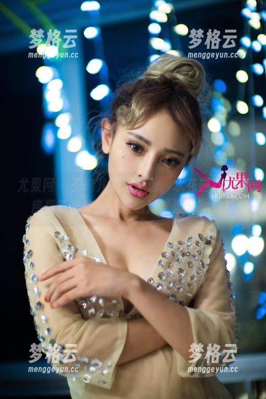 尤果网 - 王瑞儿跳进泳池，水花四溅，图库最新出炉，快来瞧这“湿身”秀！