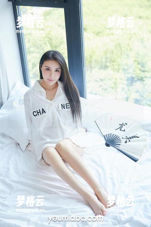 尤蜜荟 - 李师师的肉丝分享，高清画质让人直呼“凝视即沉沦”。