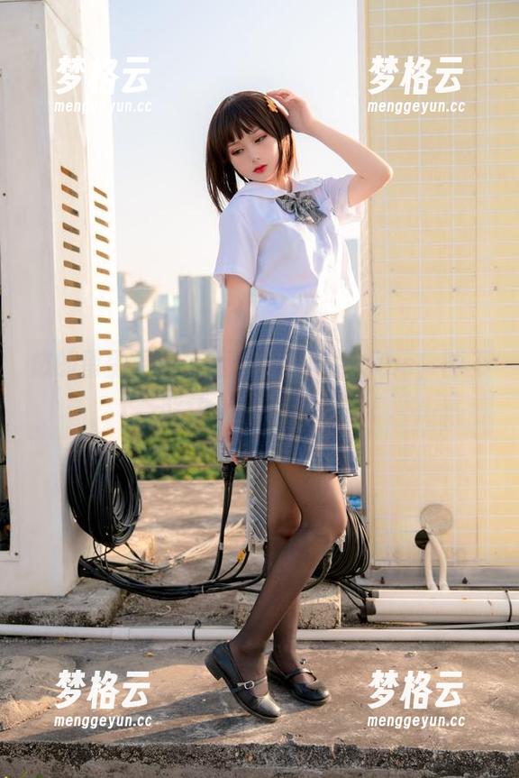 您的蛋蛋温泉探险：红色泳装+cos，能不能让人清爽一点？