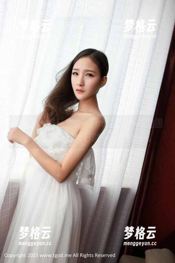 推女神 - 夏日来临，Yumi尤美的私拍图集让我确认了今日的穿搭值得反思