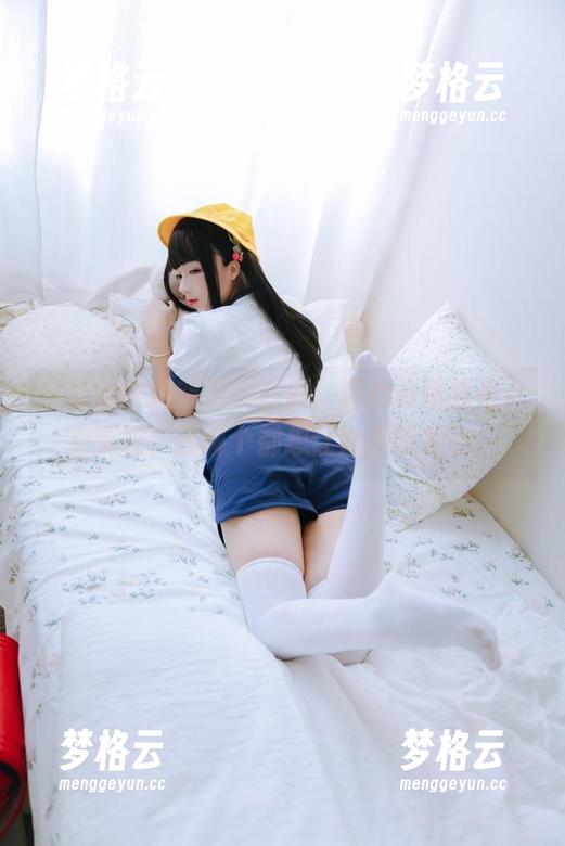 日奈娇的最新婚纱合集，真心希望我有个决策权，选哪个都想让她两眼放光！