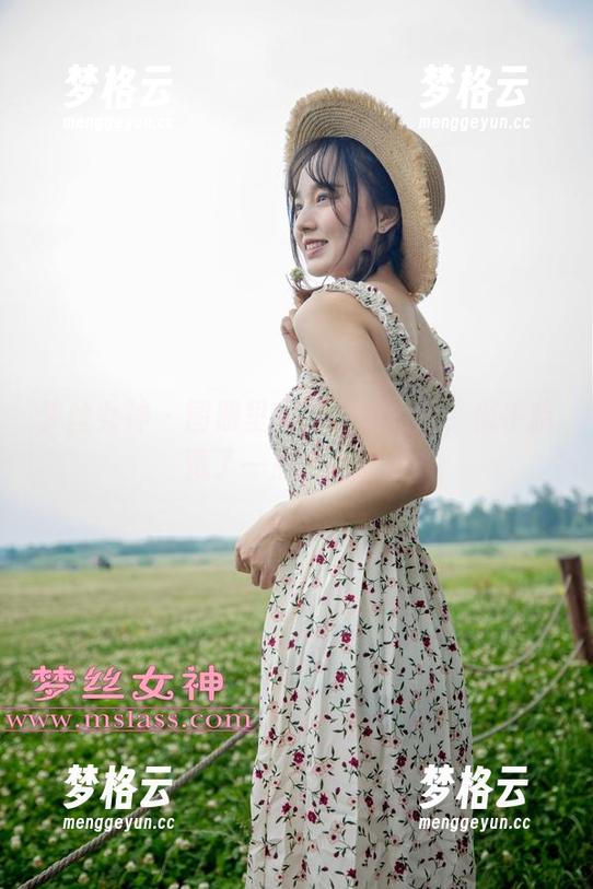 梦丝女神 - 图册里的花月舞短裤，似乎暗藏了一点小心思。
