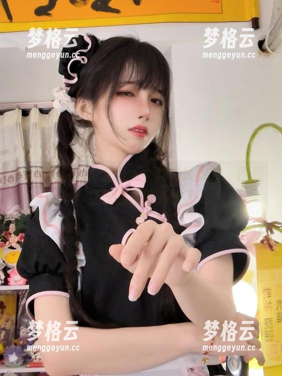 看狐玖玖私拍合集，女神光环散发，四周空气都变得清新。
