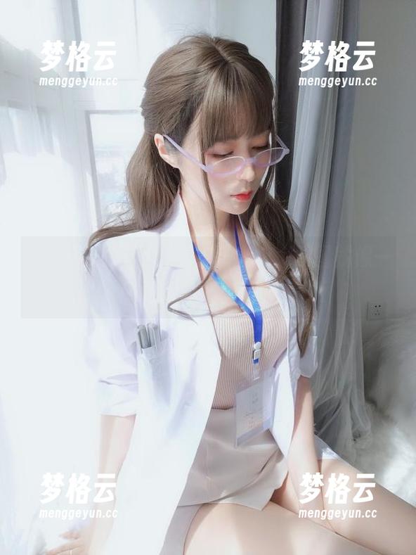 白银81的“甜心”作品出炉，原图就像一口绝美的奶油蛋糕！
