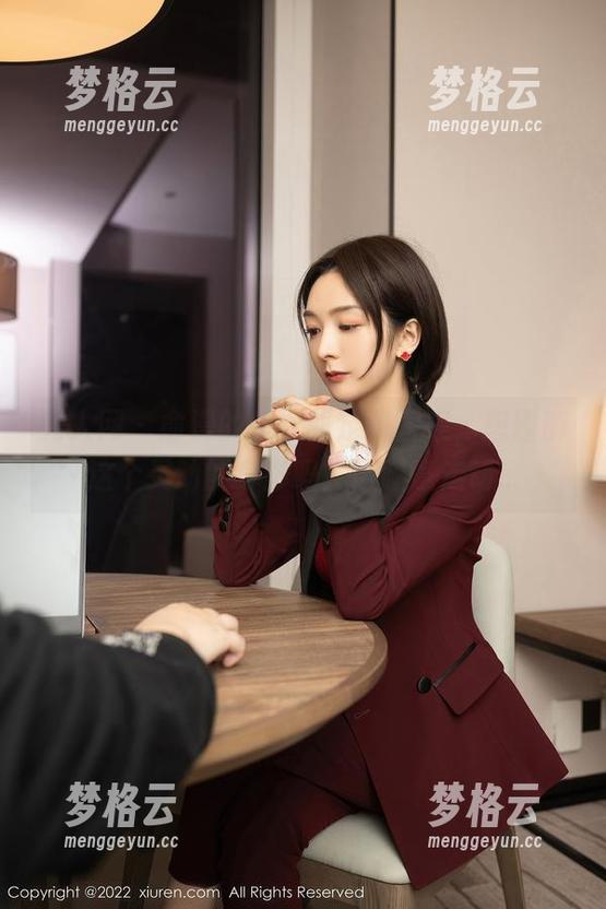 秀人网 - 俞漫的兔女郎定制图集，想理解这个灵动的身影吗？请随意走动...