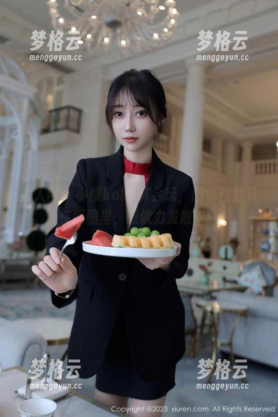 秀人网 - 小樱koko真会玩，剧情提要只在原图里，想像力发散中！