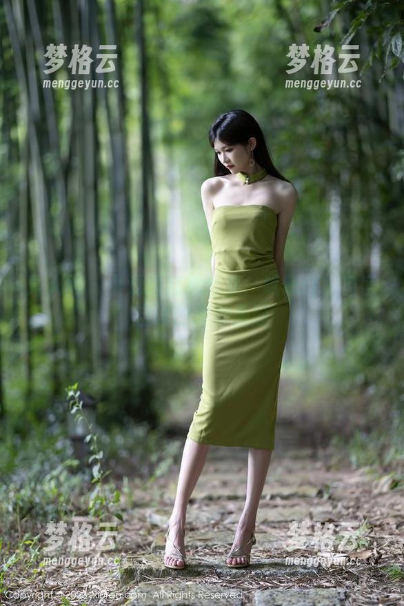 秀人网 - 小逗逗自拍合集：瞧我这组自言自语的绝妙画面