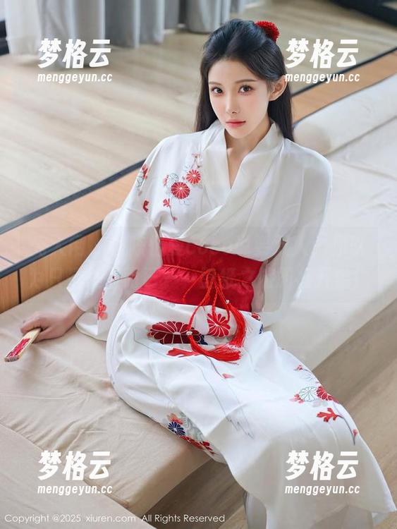 秀人网 - 当陈怡曼coco说要双人，你以为只是美图而已——壁纸之旅即将开始！