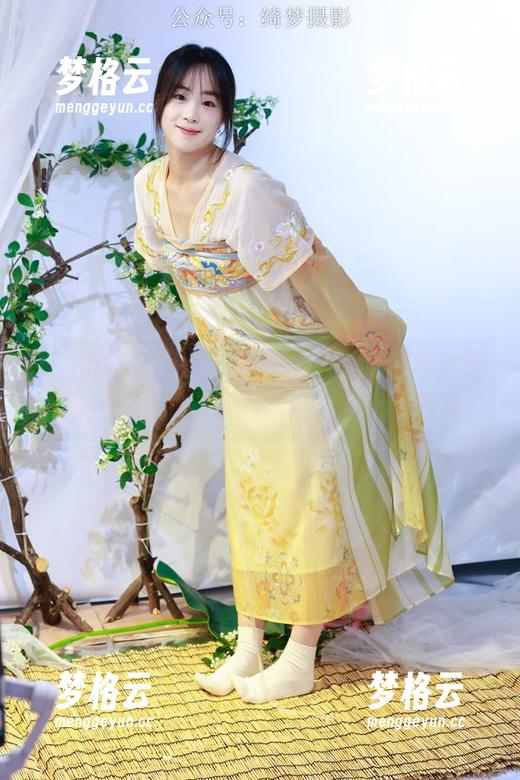 绮梦摄影 - 转头一瞥，小代的定制体操服作品，毫不费力地就抓住了我的注意力。
