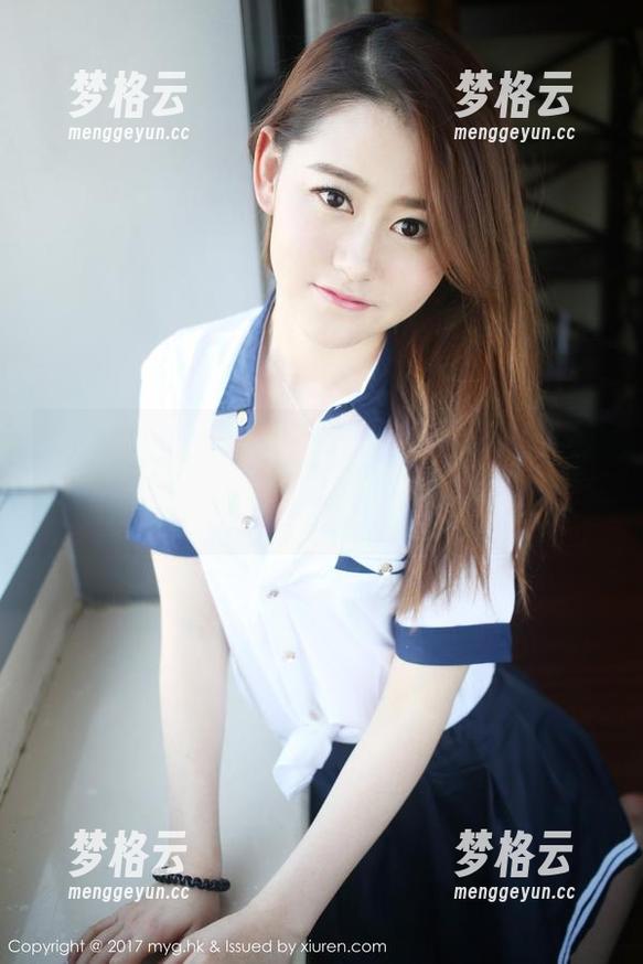 美媛馆 - 小海臀rena图集——制服系列，翻页就像打开了一盒巧克力，甜而不腻。