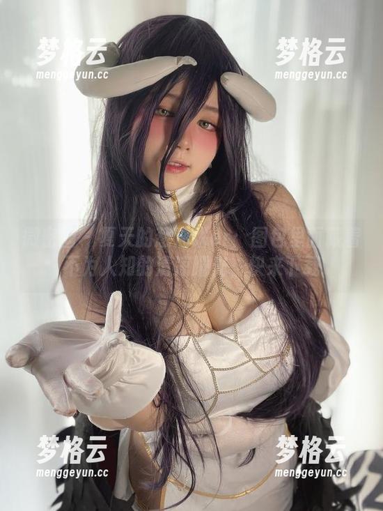 微密圈 - 夏天的葱油饼er：图包里面藏着不为人知的清凉曙光，快来下载
