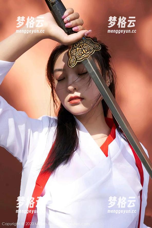 蜜桃社-真希 蜜桃社 - 天台扫荡,真希的痛快精选,全景无死角!
