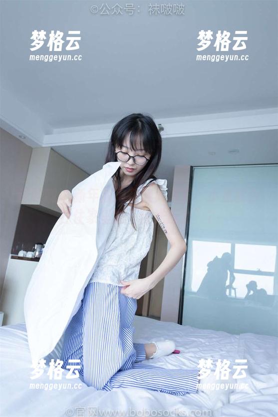 袜啵啵 - 新年旗袍花絮大调查：小沫能否扛住家里的“目光压力”？