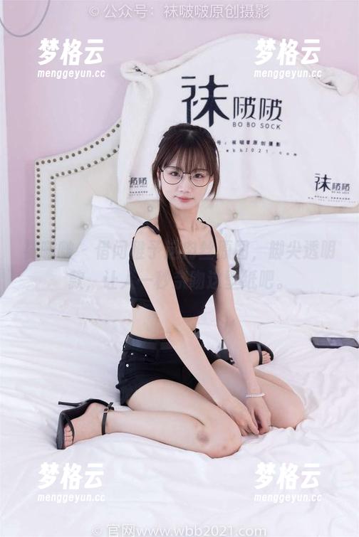 袜啵啵 - 借问稚予这肉丝原图，脚尖透明款，让人一秒亲吻这壁纸吧。