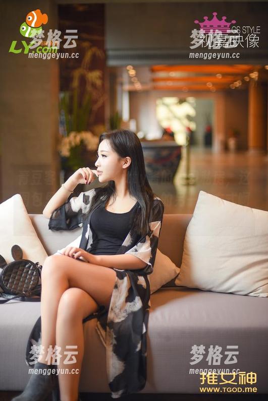 青豆客 - 施忆佳Kitty酱的校园私房，这图包里藏的都是“上课”的另一种方式啊！